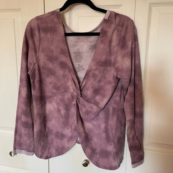 Bluenotes pink purple clouds front knot long sleeve v-neck top size Large - Picture 1 of 3